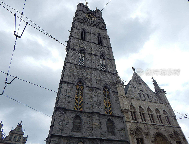 根特钟楼(荷兰语:Belfort van Gent)是俯瞰比利时根特老城中心的三座中世纪塔楼之一